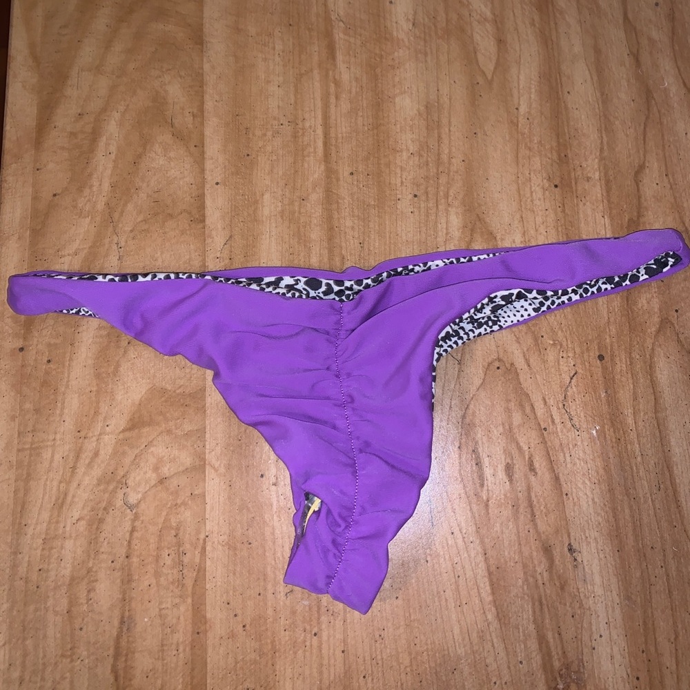 NWOT acacia axel bottoms